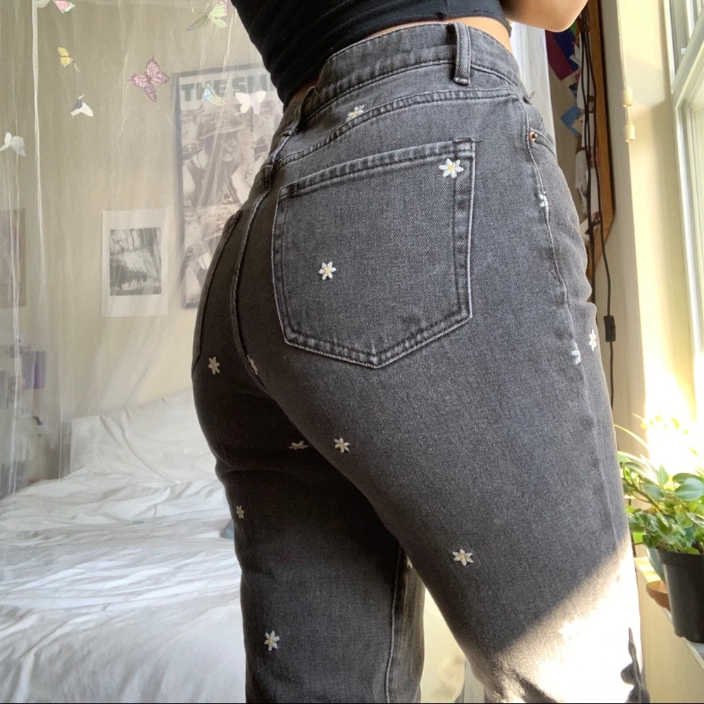 Pacsun Daisy mom jeans